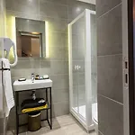 Pratic Hotel