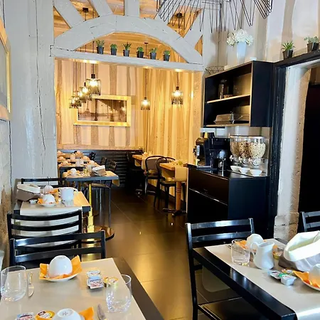 Pratic Hotel Paris