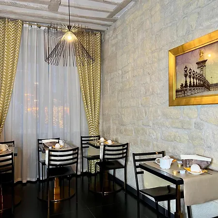 Pratic Hotel 2*