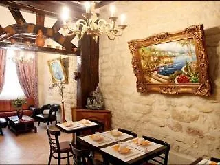 Pratic 2* Parigi