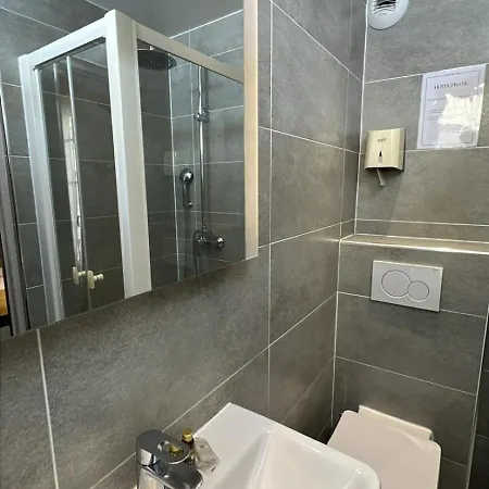 Hotel Pratic 2*